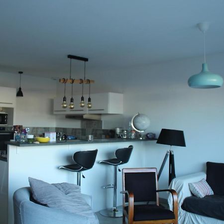 Jolie Chambre Dans Quartier Calme Eysines Exterior foto